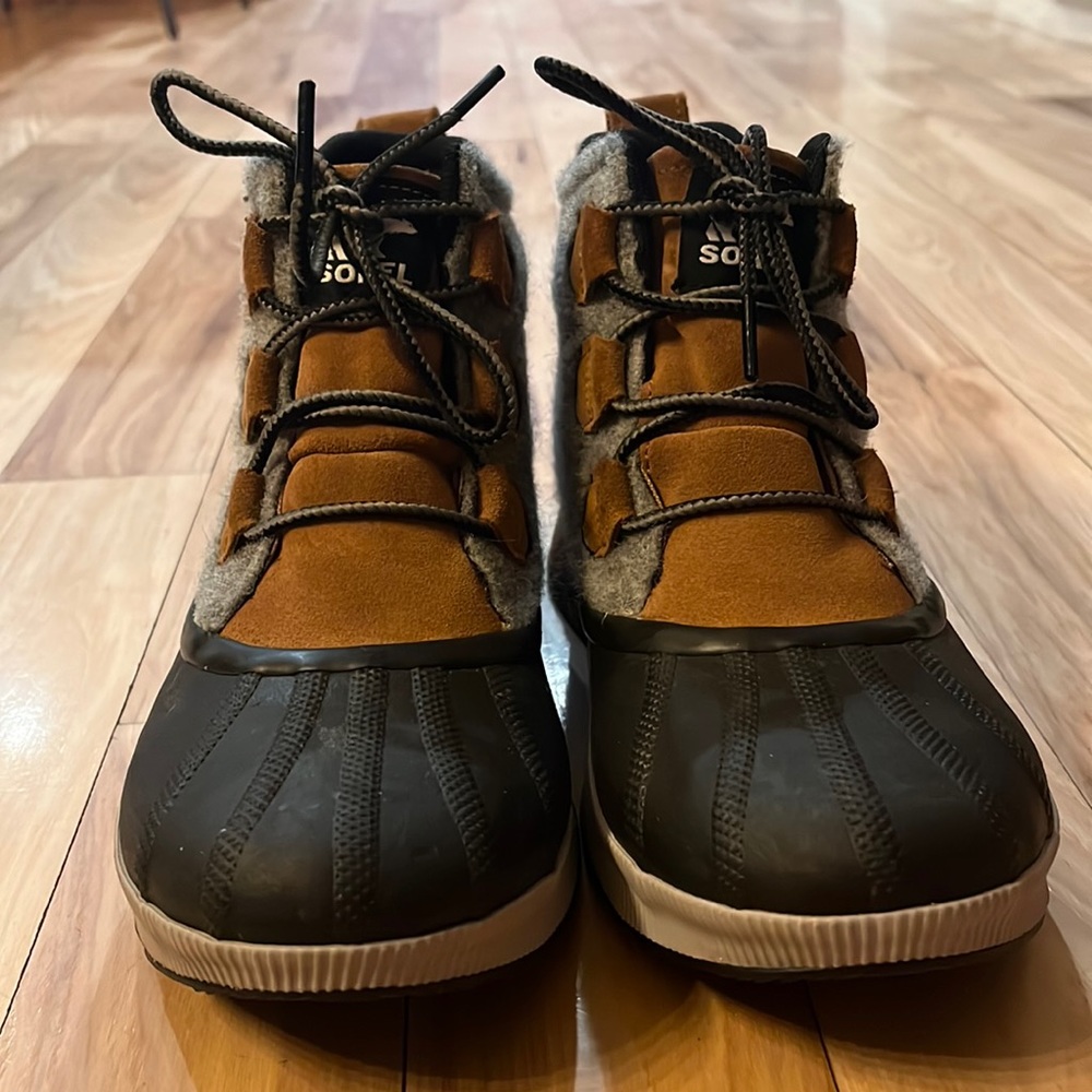 Sorel Women’s Out and About Boot; size 8.5